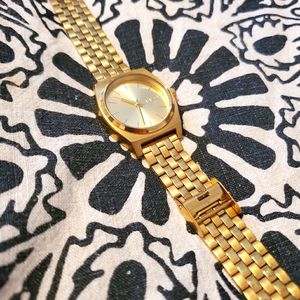 Nixon Happy Medium men's watch